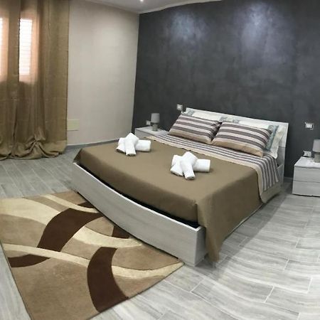 Casa Rosy Apartment San Corrado di Fuori Bagian luar foto