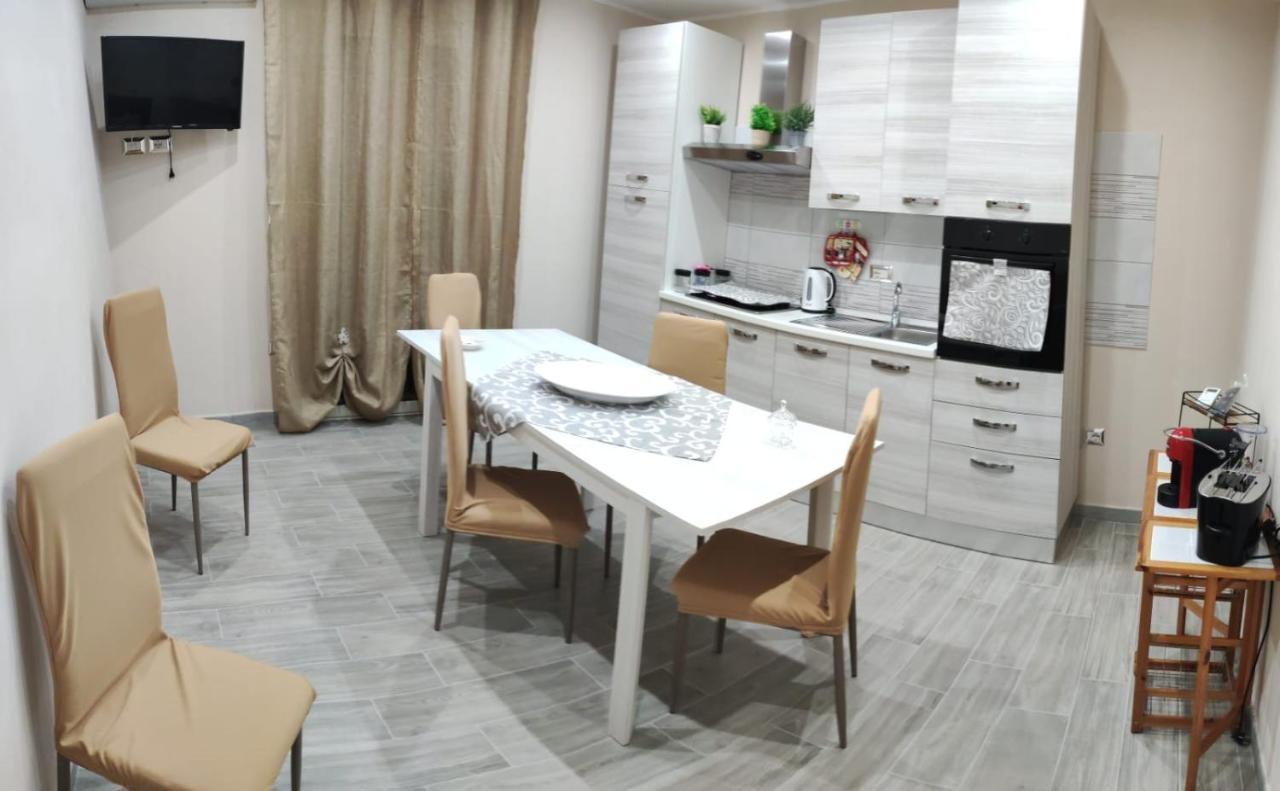 Casa Rosy Apartment San Corrado di Fuori Bagian luar foto